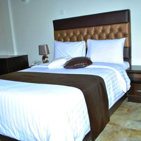 Airport Plaza Hotel Djouba Extérieur photo