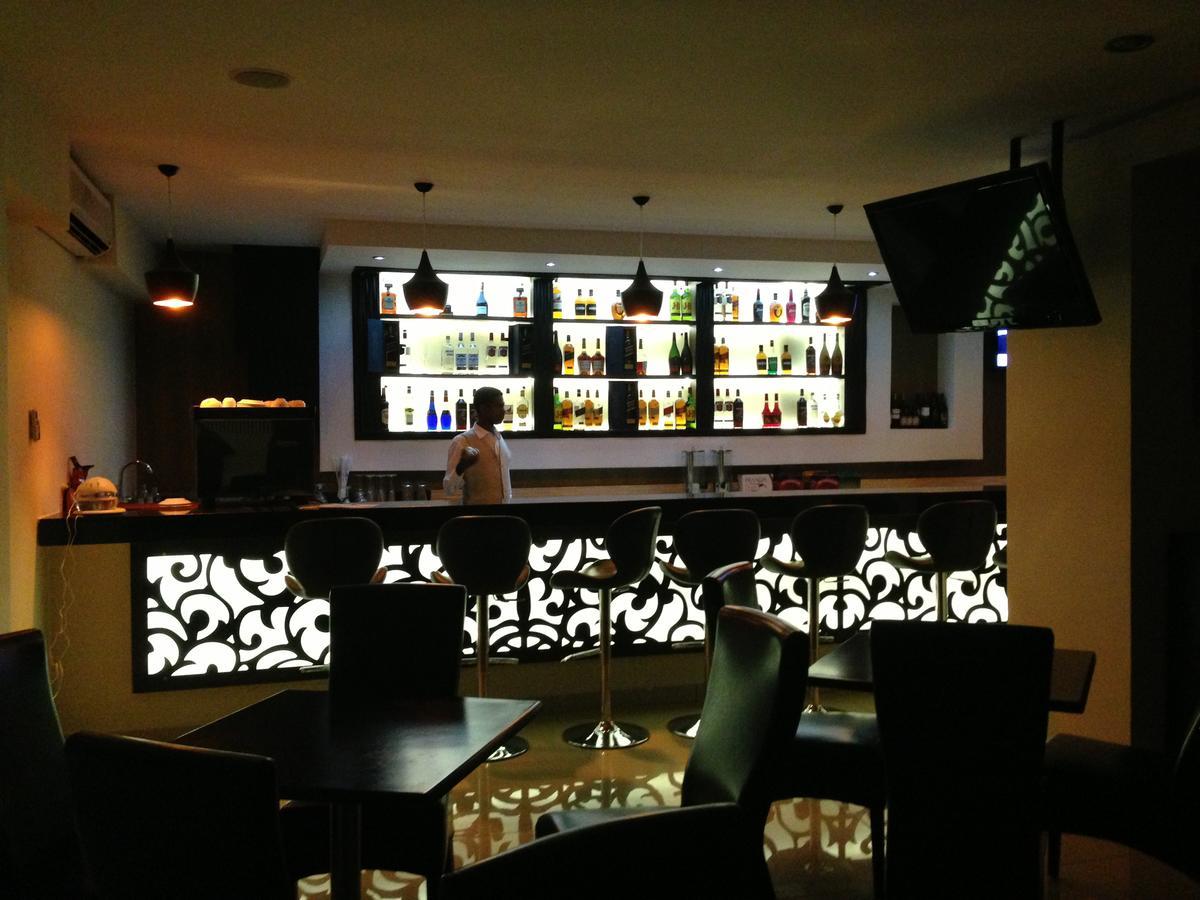 Airport Plaza Hotel Djouba Extérieur photo